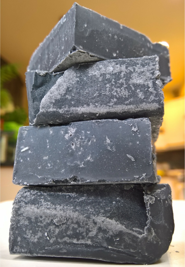 earthsplash charcoal and salt face soap